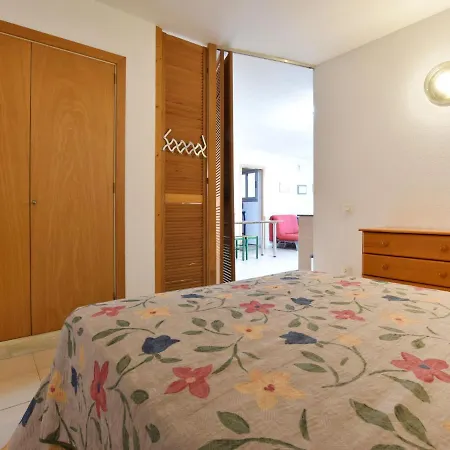 Els Pins Eduardo Apartment